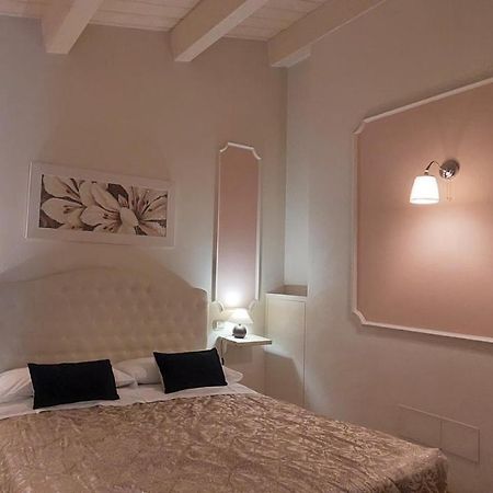 Bed and Breakfast Il Piccolo Giglio Порто-Сант'Ельпідіо Екстер'єр фото