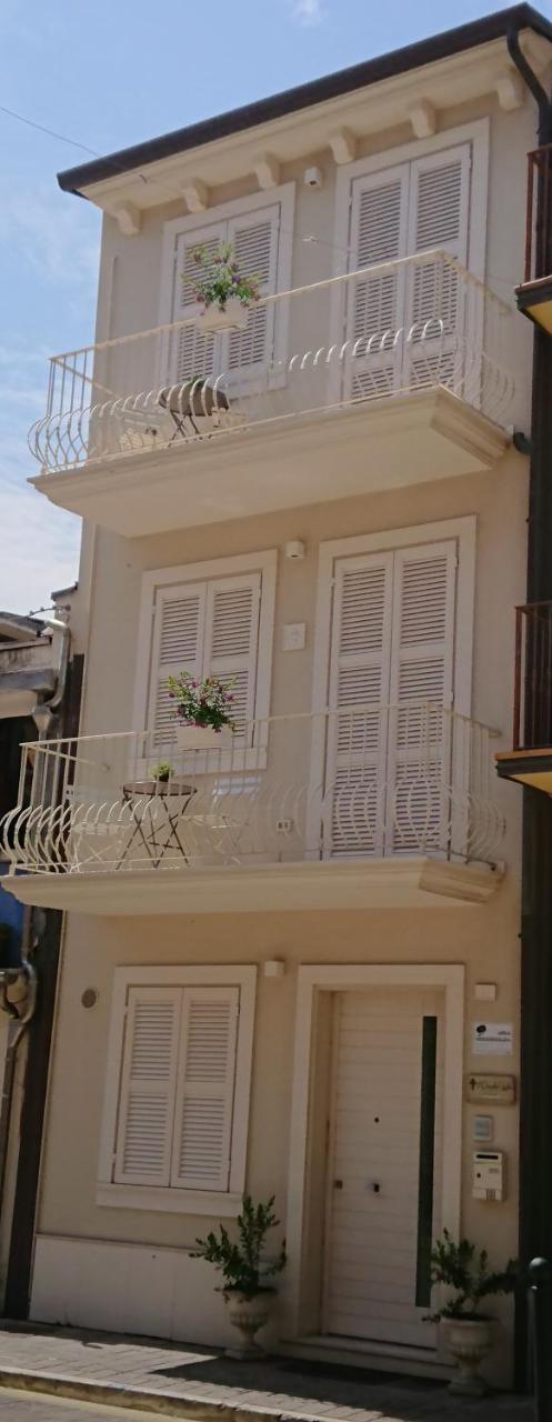 Bed and Breakfast Il Piccolo Giglio Порто-Сант'Ельпідіо Екстер'єр фото